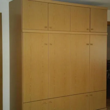 דירה Apartment Geraeumige 2-Zimmer-Wohnung Mit Suedbalkon By Interhome