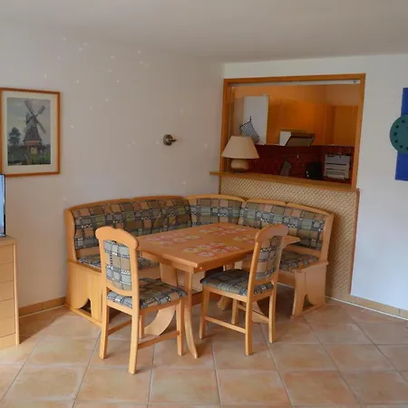 דירה Apartment Geraeumige 2-Zimmer-Wohnung Mit Suedbalkon By Interhome *